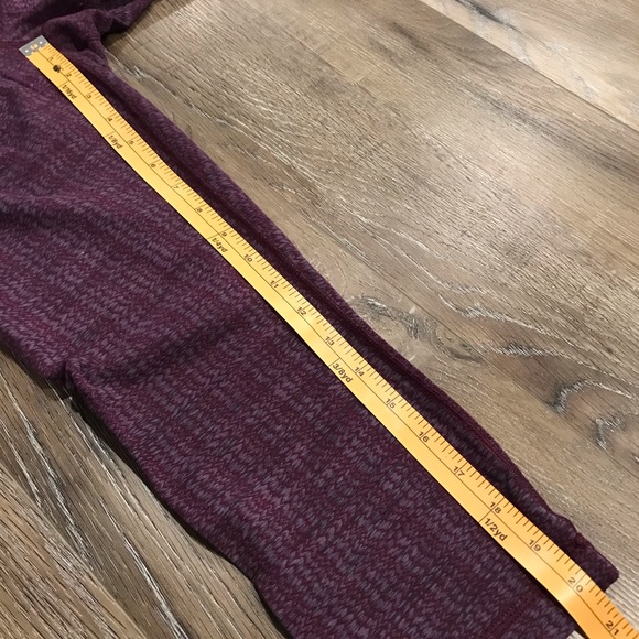 Lululemon Wunder Under Crop - Picture 9 of 9